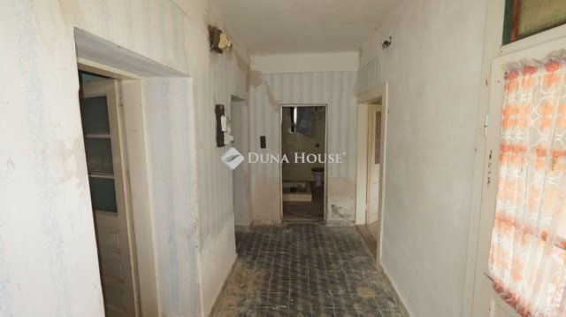 Eladó családi ház, Zalavégen 15.8 M Ft, 2 szobás