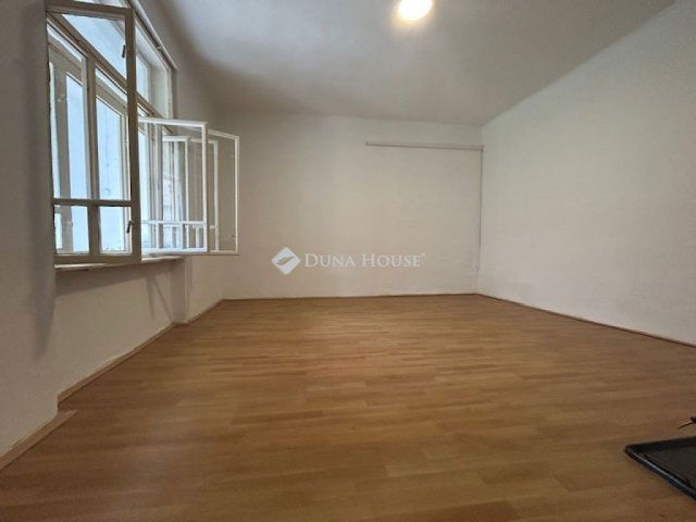 Eladó családi ház, Baksán 15.99 M Ft, 2 szobás