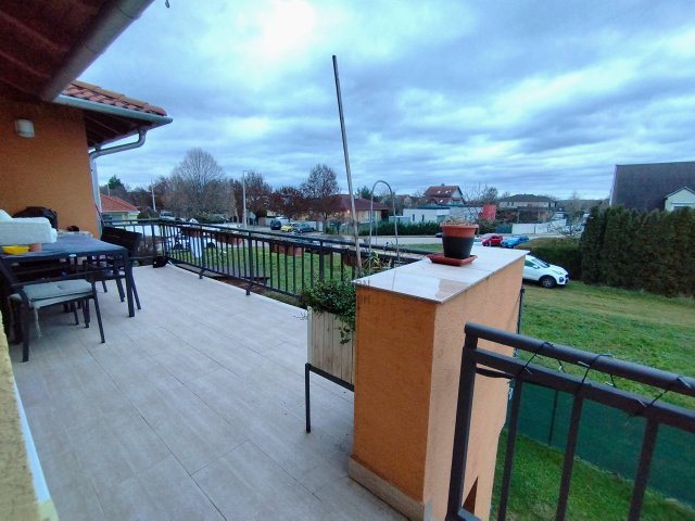 Eladó téglalakás, Siófokon 79.9 M Ft, 4 szobás