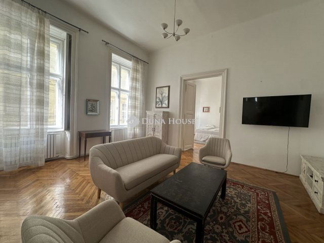 Kiadó téglalakás, albérlet, Budapesten, V. kerületben, 3 szobás