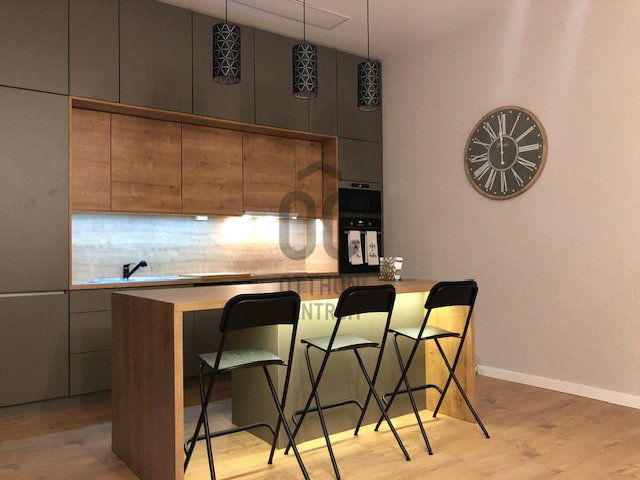 Eladó téglalakás, Budapesten, VI. kerületben 108 M Ft, 2 szobás