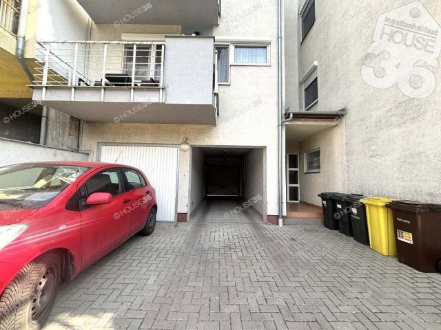 Eladó téglalakás, Kecskeméten 41.9 M Ft, 2 szobás