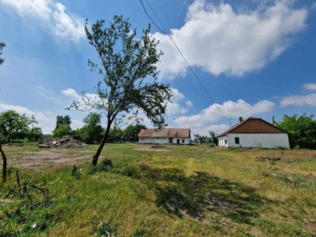 Eladó mezogazdasagi ingatlan, Lajosmizsén 19.9 M Ft, 1 szobás