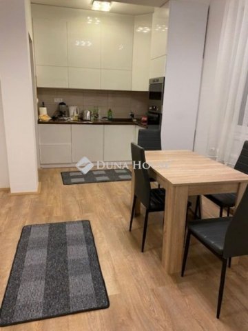 Eladó téglalakás, Debrecenben 108 M Ft, 4 szobás