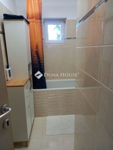 Eladó téglalakás, Budapesten, XVII. kerületben 71.9 M Ft