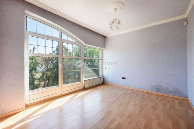 Eladó családi ház, Fóton 149.9 M Ft, 7 szobás