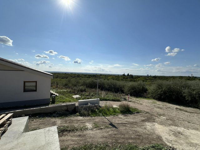 Eladó téglalakás, Várpalotán 79.9 M Ft, 4 szobás