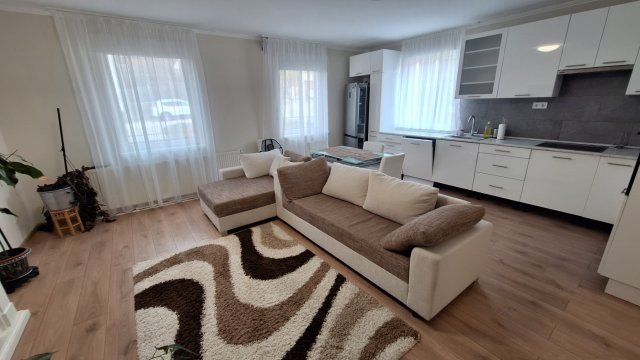 Eladó családi ház, Gödöllőn 118.5 M Ft, 4 szobás