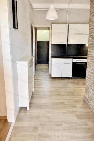 Eladó családi ház, Újszászon 27.5 M Ft, 2 szobás