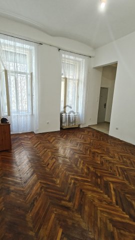 Eladó téglalakás, Budapesten, VII. kerületben, Garay utcában