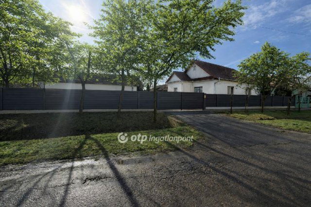 Eladó családi ház, Berettyóújfaluban 49.9 M Ft, 3 szobás