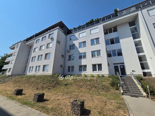 Kiadó téglalakás, albérlet, Miskolcon 300 E Ft / hó, 1+2 szobás