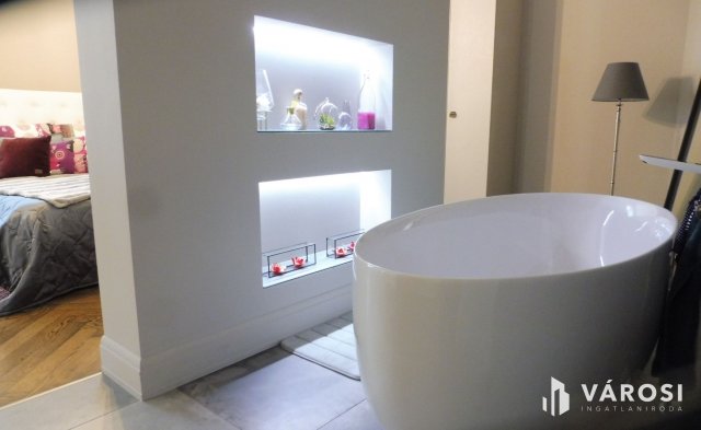 Kiadó téglalakás, albérlet, Szegeden 290 E Ft / hó, 2 szobás