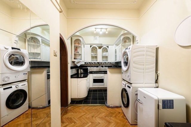 Eladó téglalakás, Budapesten, XI. kerületben 89.999 M Ft