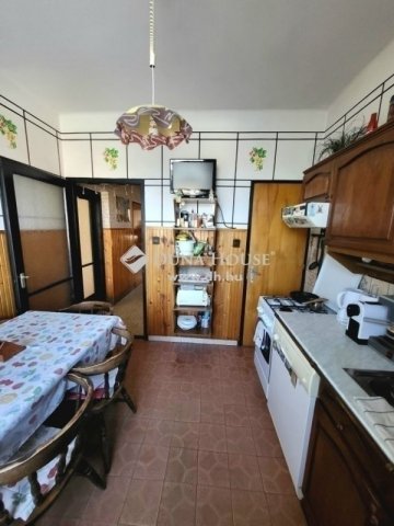 Eladó téglalakás, Kistarcsán 76 M Ft, 4 szobás