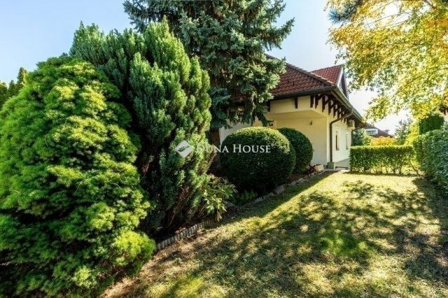 Eladó ikerház, Budapesten, II. kerületben 328 M Ft, 6 szobás