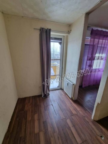 Eladó téglalakás, Dunaújvárosban 27.5 M Ft, 1+1 szobás