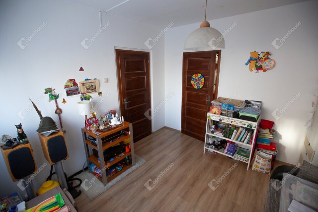 Eladó panellakás, Székesfehérvárott 54.9 M Ft, 2 szobás