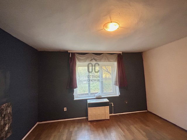Eladó téglalakás, Győrött 35.9 M Ft, 1 szobás