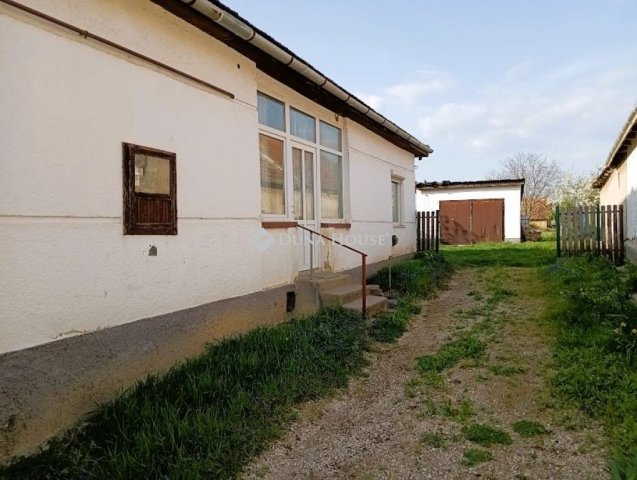 Eladó családi ház, Bajnán 41.9 M Ft, 3 szobás