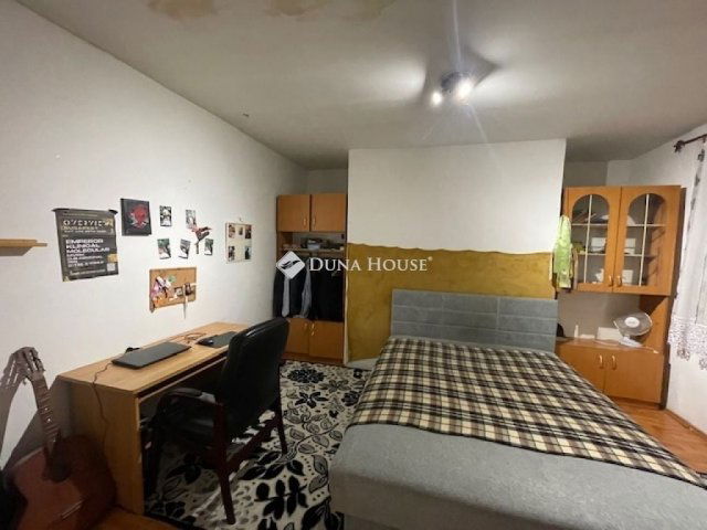 Eladó családi ház, Galgahévízen 31.99 M Ft, 4 szobás