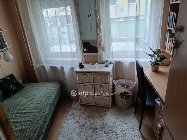 Eladó téglalakás, Egerben 64.5 M Ft, 1+1 szobás