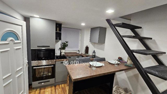 Eladó téglalakás, Budapesten, VII. kerületben 35.8 M Ft