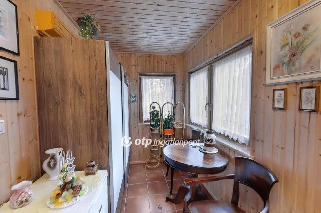 Eladó családi ház, Kapuváron 115 M Ft, 5 szobás