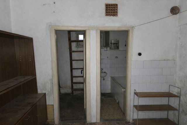 Eladó családi ház, Tapolcán 33.9 M Ft, 2 szobás