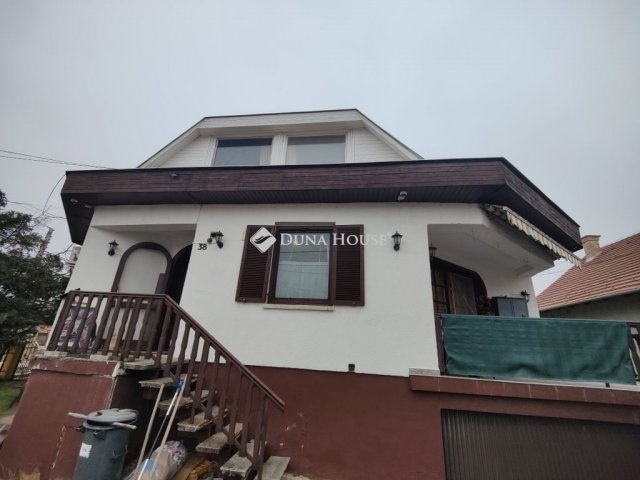 Eladó ikerház, Vecsésen 105 M Ft, 6 szobás