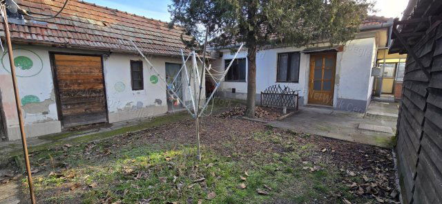 Eladó családi ház, Cegléden 42.9 M Ft, 3 szobás