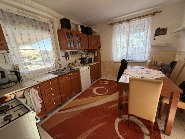 Eladó téglalakás, Hajdúszoboszlón 53.5 M Ft, 3 szobás