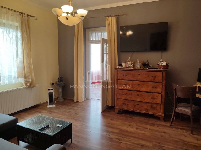 Eladó családi ház, Balatonfűzfőn 95 M Ft, 4 szobás