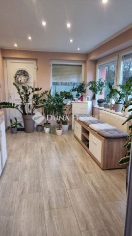 Eladó családi ház, Villányban 99.5 M Ft, 6 szobás