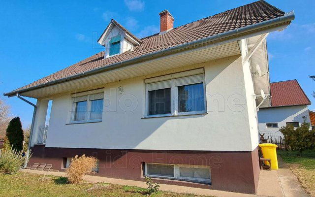Eladó családi ház, Balatonszemesen 165 M Ft