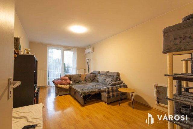 Kiadó téglalakás, albérlet, Szegeden 200 E Ft / hó, 3 szobás