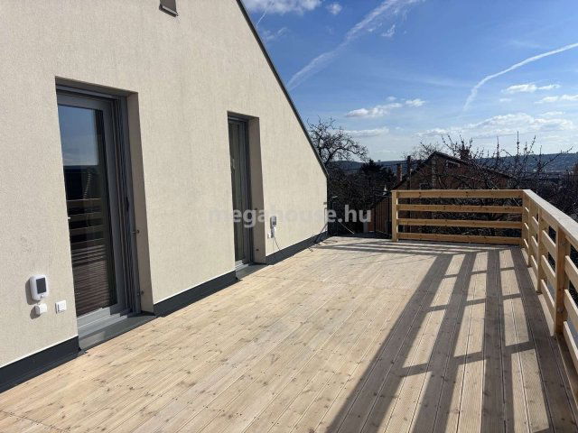 Kiadó téglalakás, albérlet, Budaörsön 500 E Ft / hó, 3 szobás