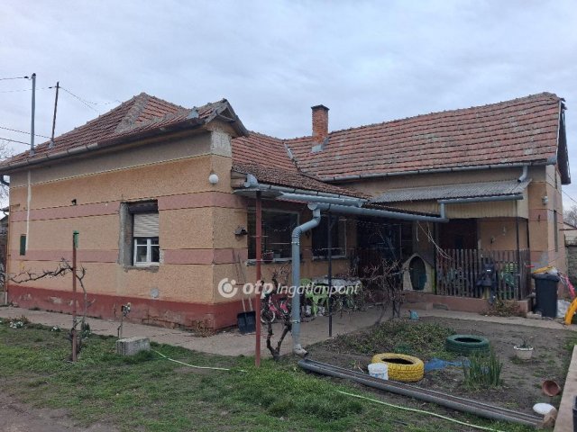 Eladó családi ház, Pálmonostorán 28.2 M Ft, 2+1 szobás