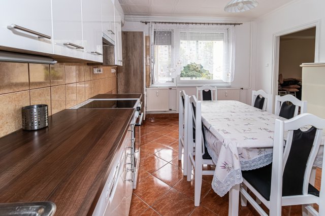Eladó panellakás, Debrecenben 57 M Ft, 2 szobás