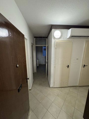 Eladó panellakás, Győrött 51.99 M Ft, 1+2 szobás