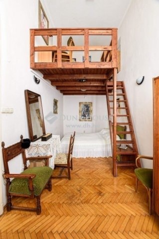 Eladó téglalakás, Budapesten, VI. kerületben 70.8 M Ft, 2 szobás