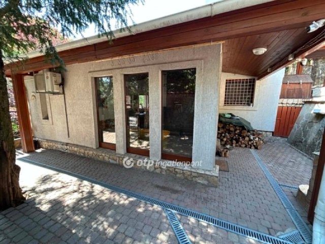 Eladó családi ház, Diósdon 199 M Ft, 4+2 szobás