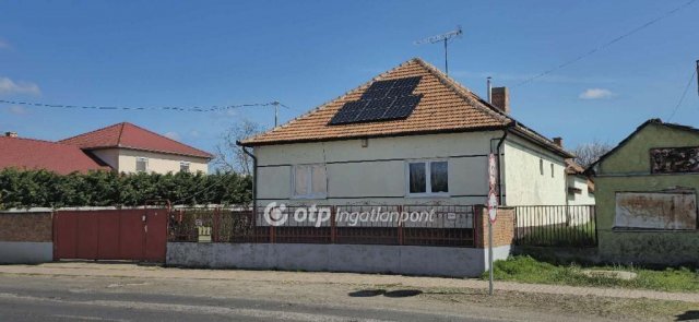 Eladó családi ház, Hosszúpályin 53.9 M Ft, 3 szobás