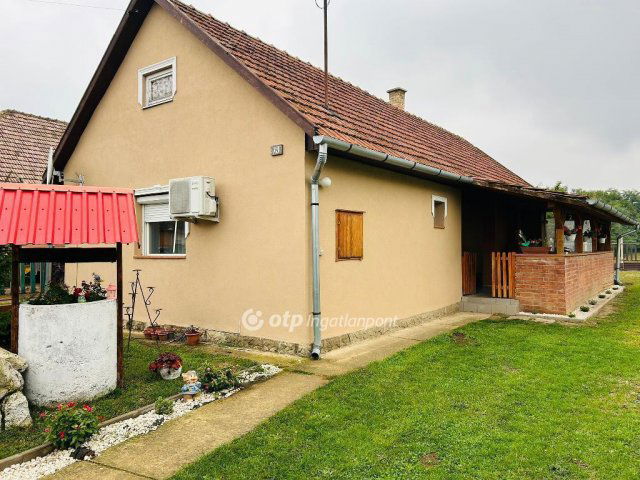 Eladó családi ház, Bujon 24.99 M Ft, 2 szobás