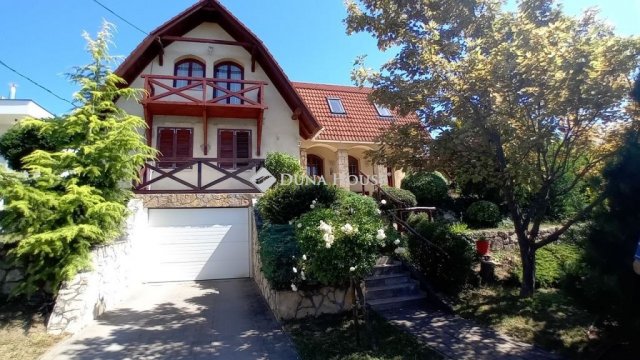 Eladó családi ház, Nagykovácsiban, Alma utcában 205 M Ft