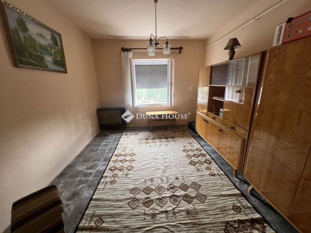 Eladó családi ház, Szegeden 73.5 M Ft, 4 szobás