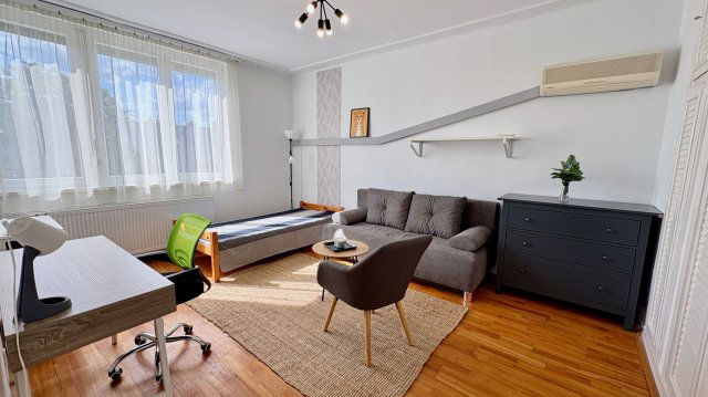 Kiadó panellakás, albérlet, Debrecenben 215 E Ft / hó, 2 szobás