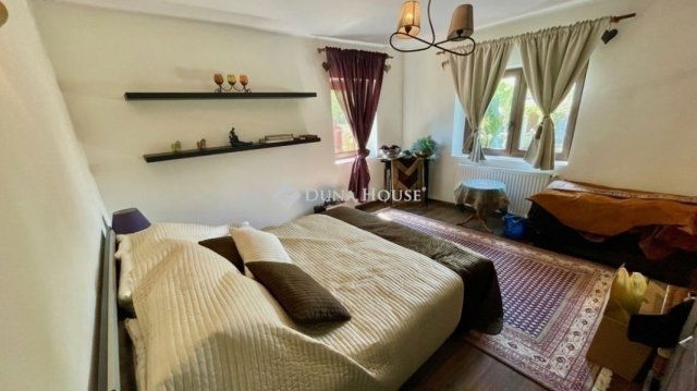 Eladó családi ház, Budapesten, II. kerületben 295 M Ft, 9 szobás