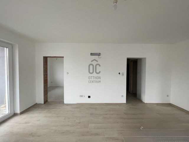 Eladó téglalakás, Dunaharasztin 85.545 M Ft, 3 szobás