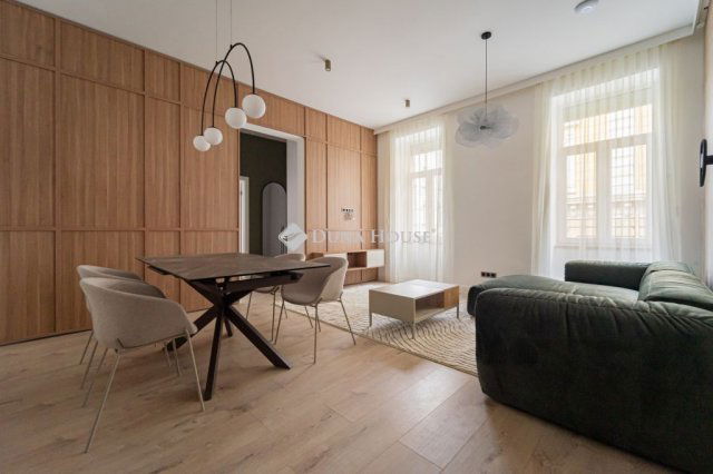 Eladó téglalakás, Budapesten, VI. kerületben 159 M Ft, 3 szobás